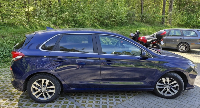 Hyundai I30 cena 74000 przebieg: 38000, rok produkcji 2019 z Kielce małe 106